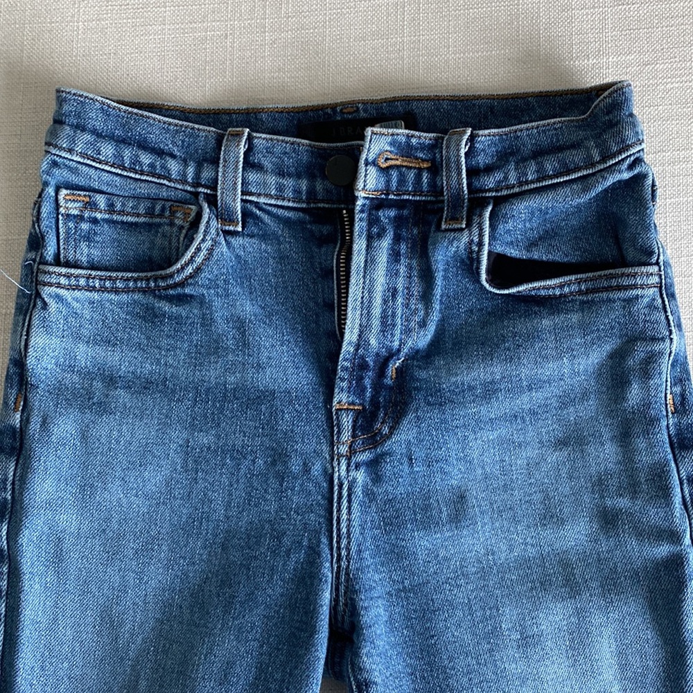 Jean Jean View 2